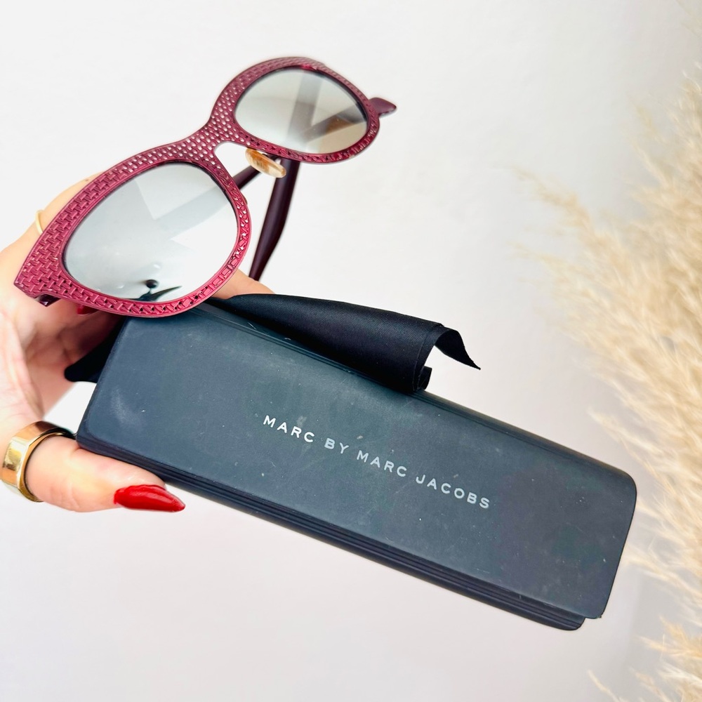 MARC JACOBS Red Burgundy Woven Metal Mirror Lens $250 Sunglasses Black Case - Picture 12 of 16